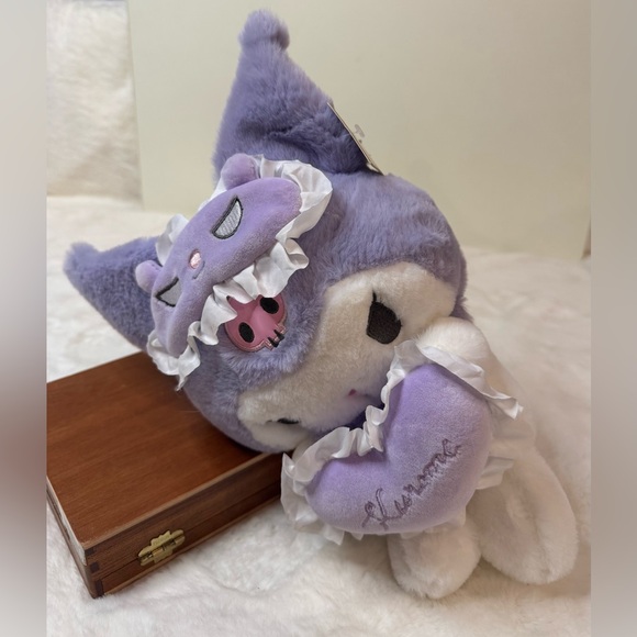 Sanrio Kuromi Plush Toy Holding a Purple Heart 💜 - Picture 10 of 11